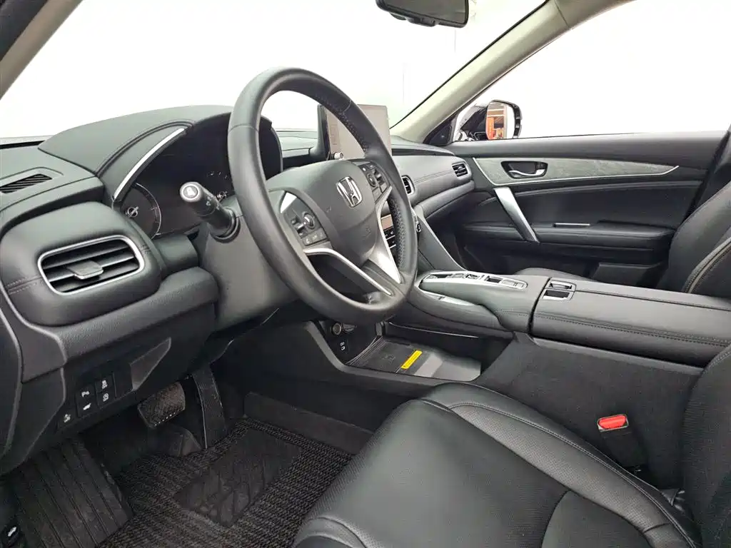 Avancier 370 TURBO 4 WD Premium