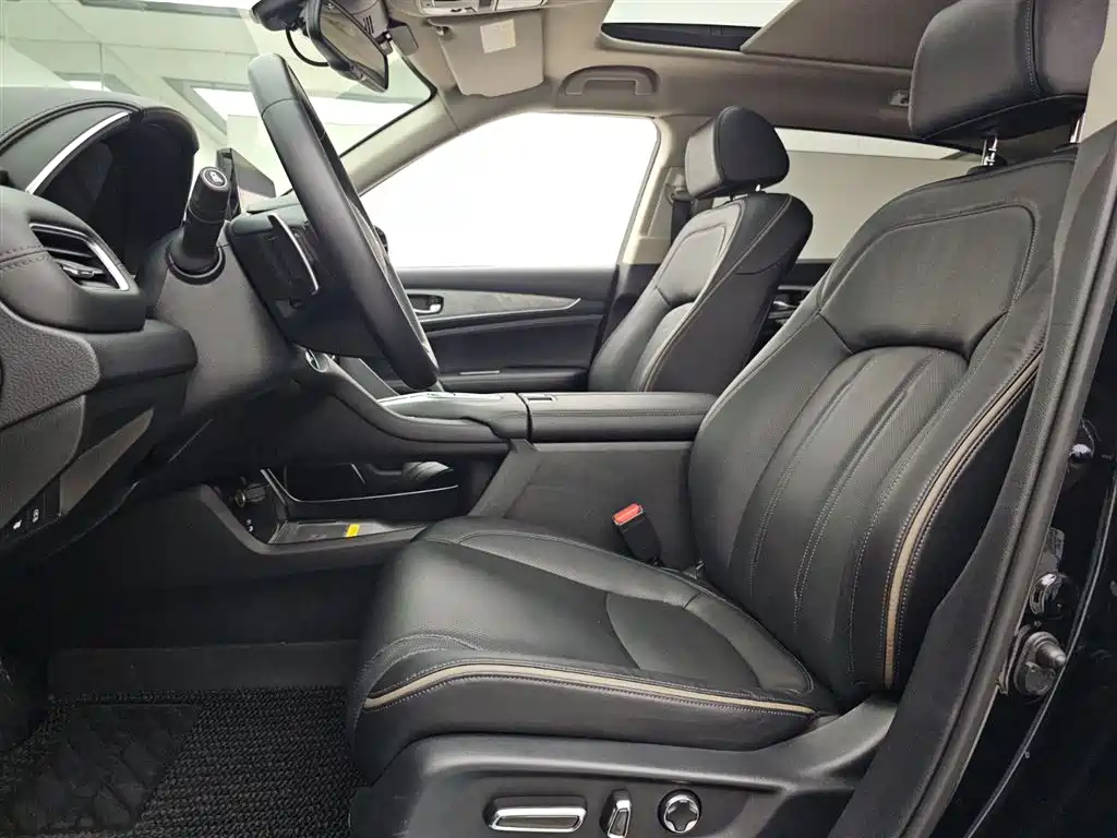 Avancier 370 TURBO 4 WD Premium