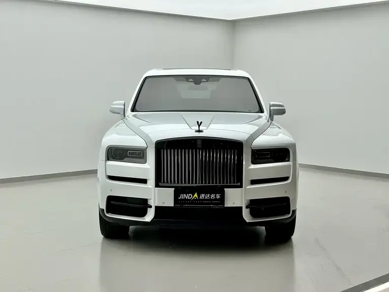 Rolls-Royce Cullinan 4-seat