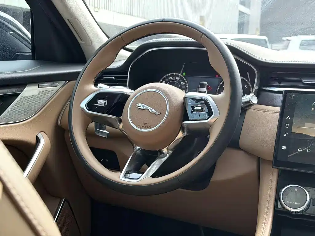 Jaguar F-PACE P250 HSE