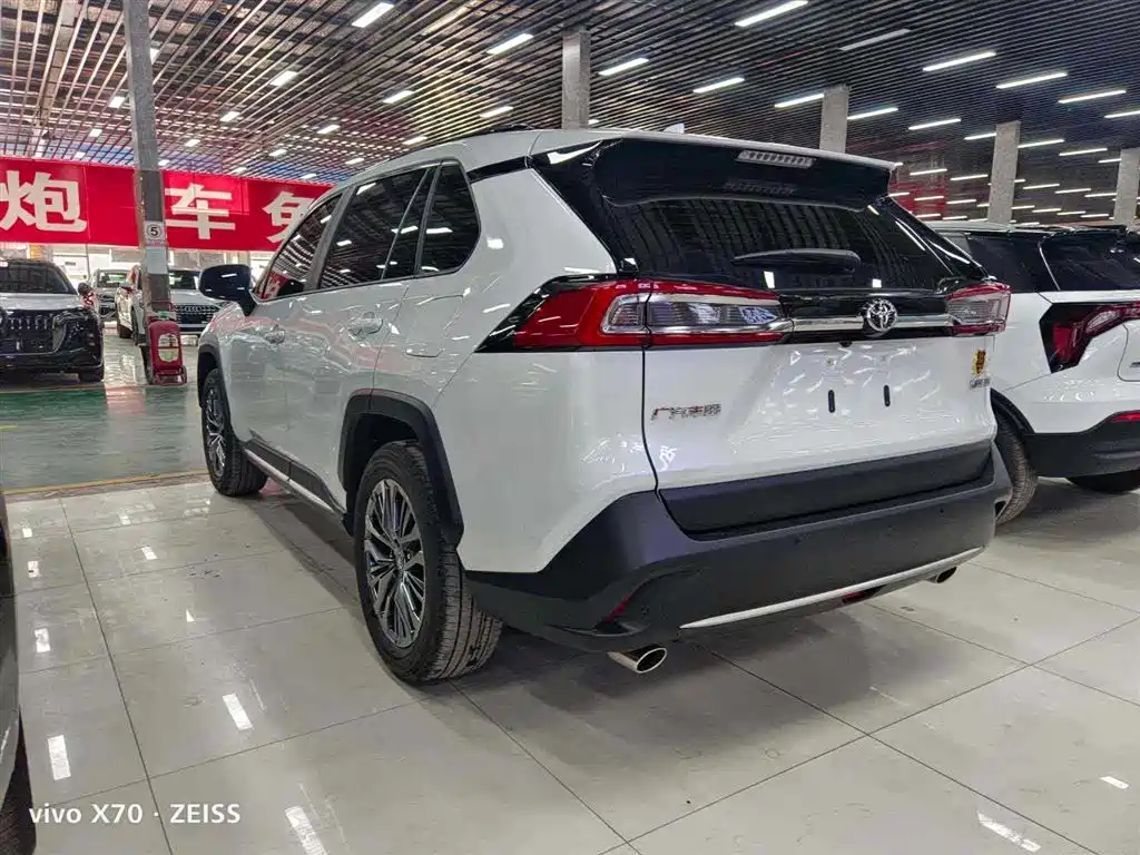 Wildlander 2.0 L CVT 2 WD Luxury PLUS