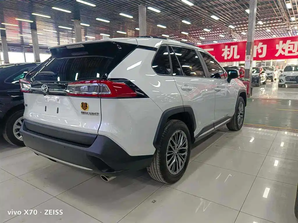 Wildlander 2.0 L CVT 2 WD Luxury PLUS