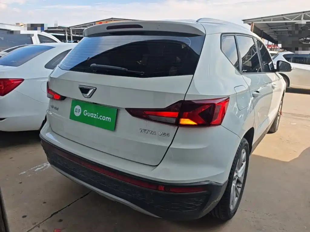 Jetta VS5 280 TSI Auto Progressive