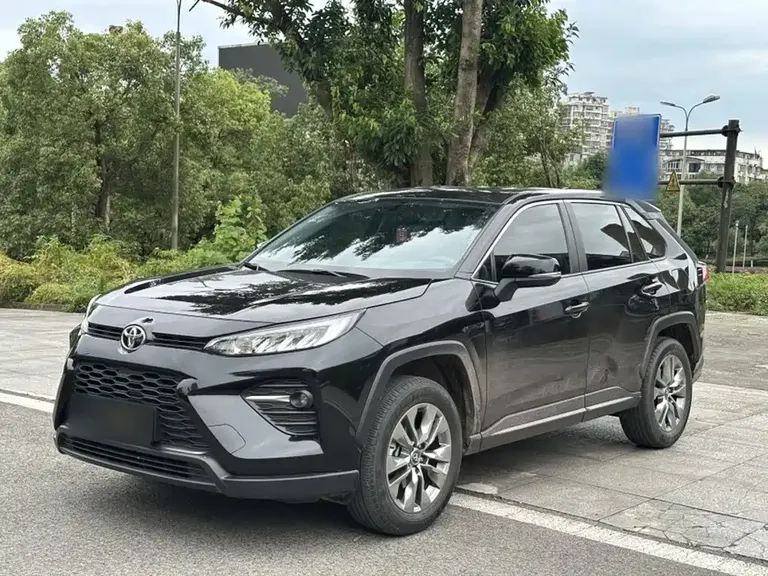 Toyota Wildlander 2.0 L CVT 2 WD Leading