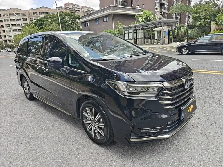 Honda Odyssey 2.0 L e:HEV Sharp· Joy