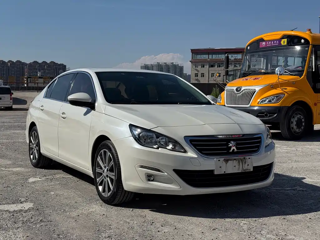 Peugeot 408 1.8 L Auto Luxury
