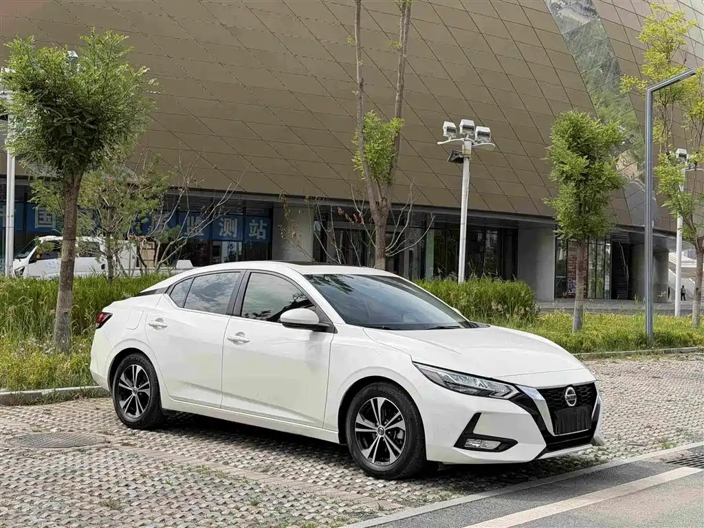 Sylphy 1.6 L XL CVT Joy
