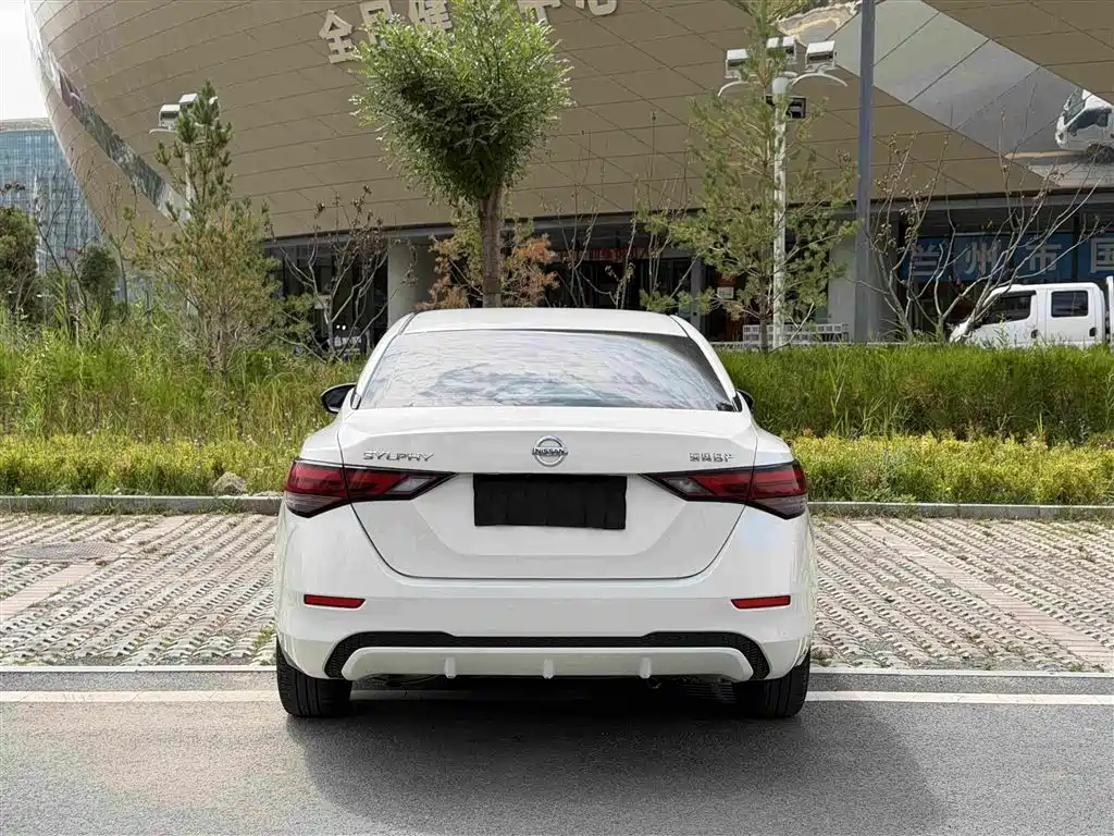 Sylphy 1.6 L XL CVT Joy