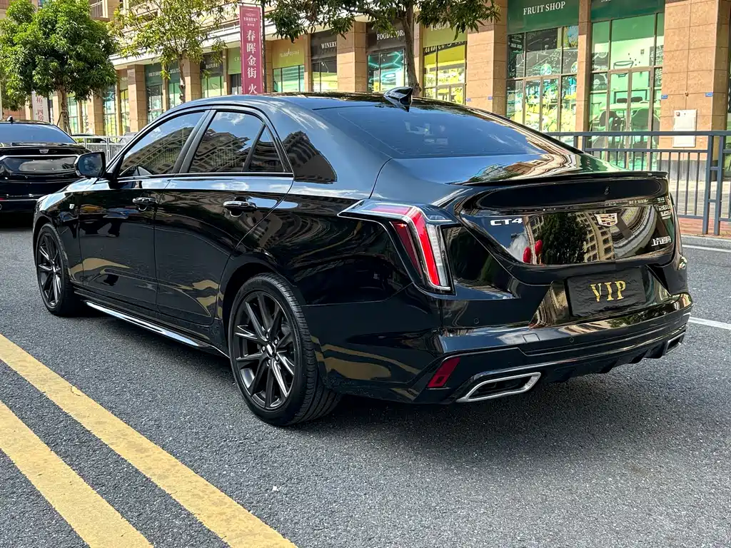 Cadillac CT4 28 T Distinguished