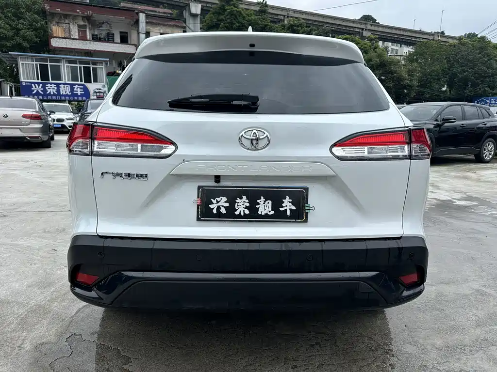 Frontlander 2.0 L CVT Leading