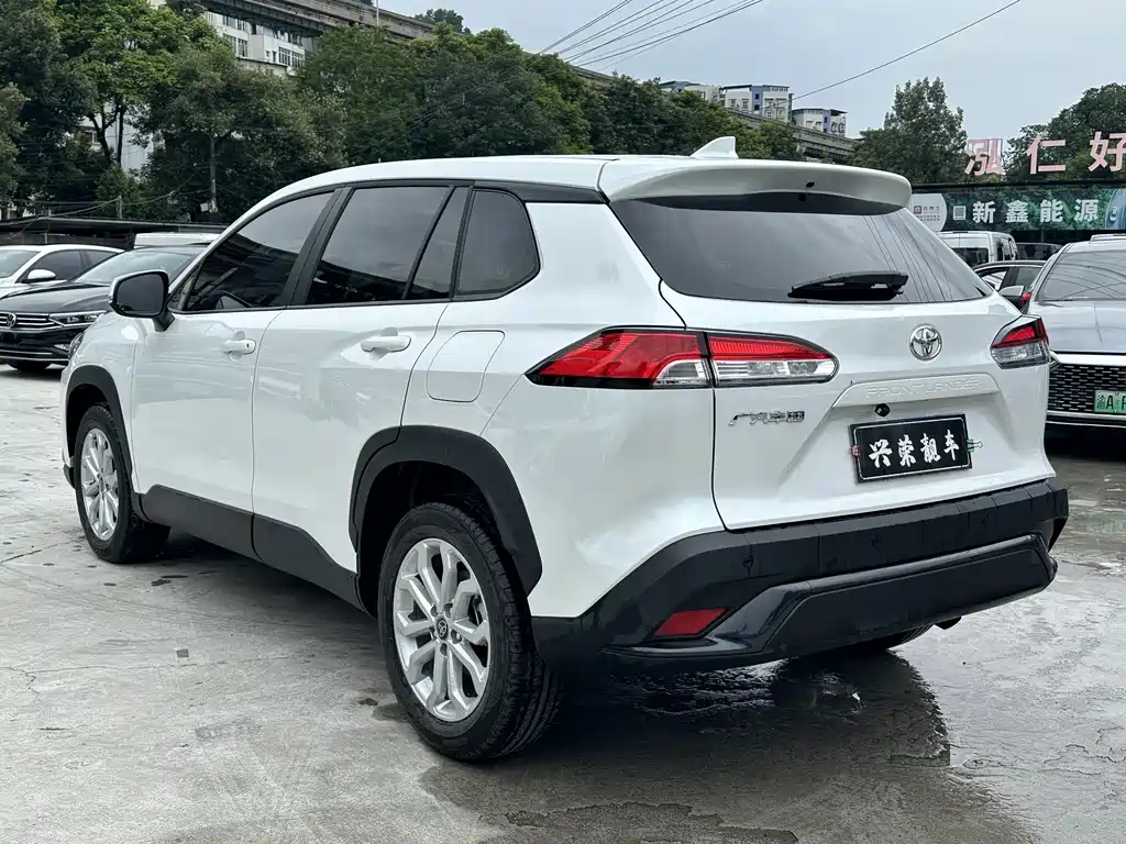 Frontlander 2.0 L CVT Leading