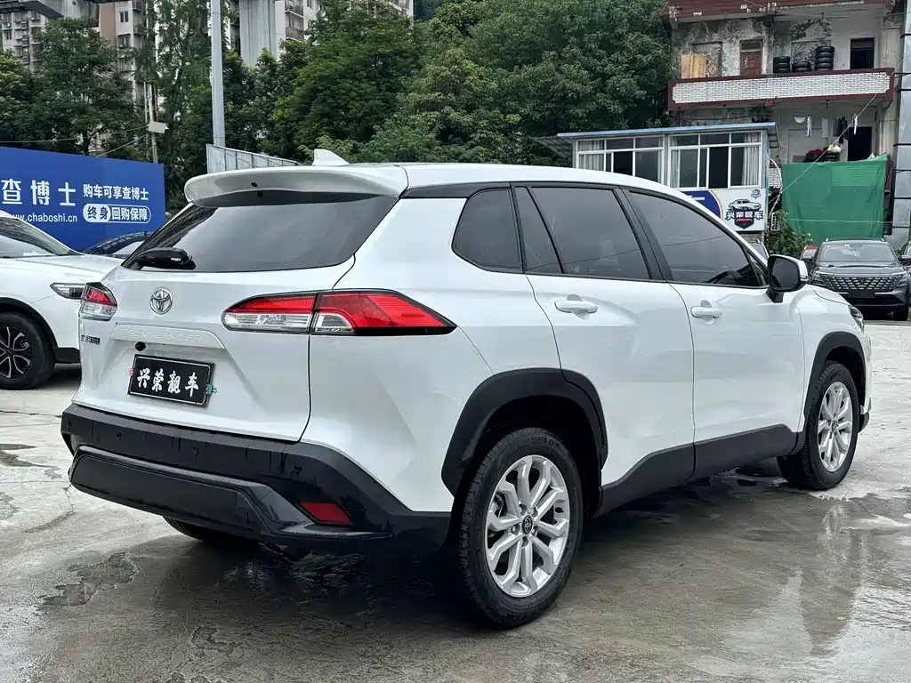 Frontlander 2.0 L CVT Leading