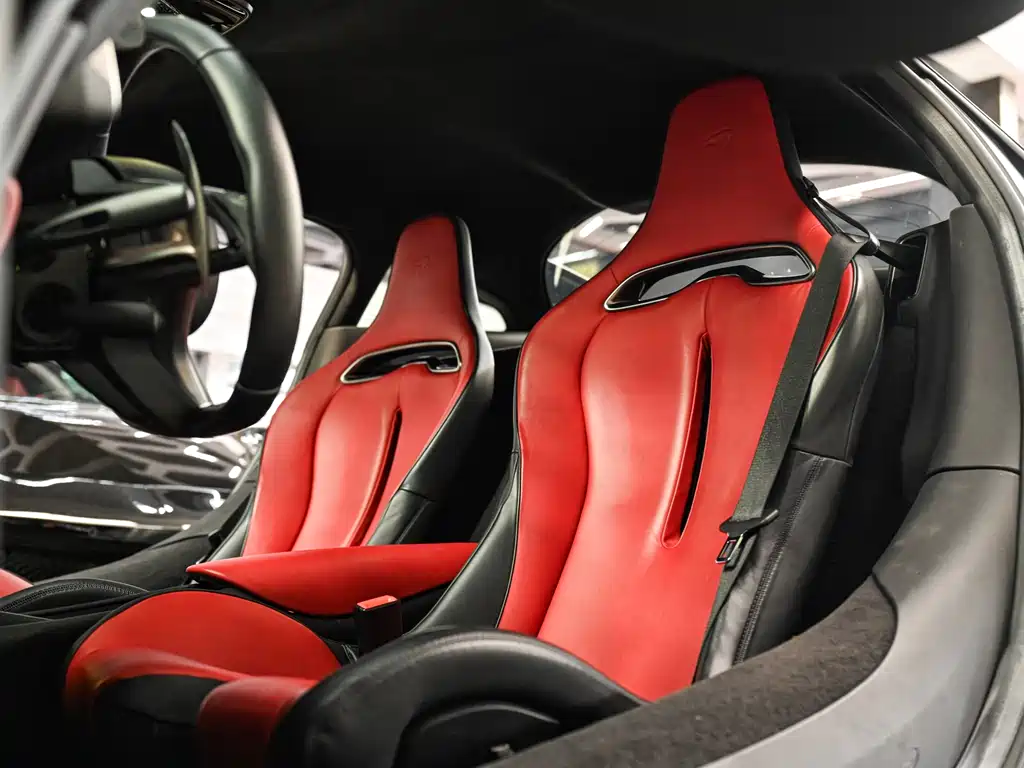 Artura 3.0 T Hybrid Standard
