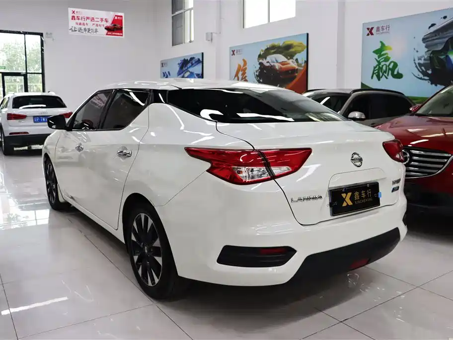 Lannia 蓝鸟 2018款 1.6 L CVT智酷潮音版