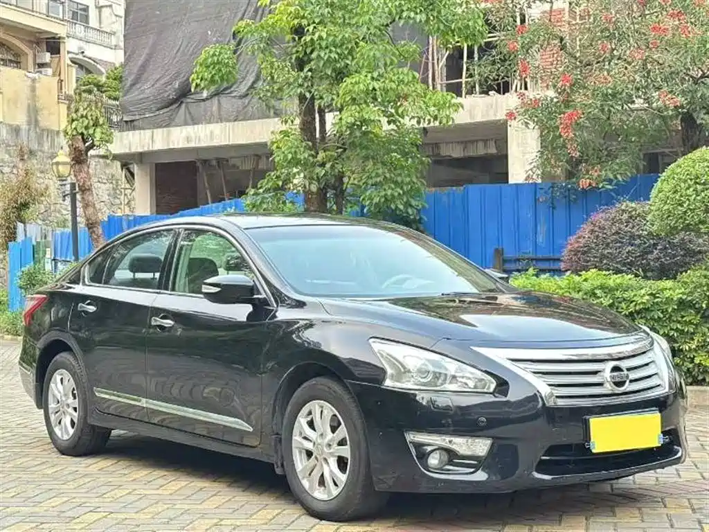 Teana 2.5 L XL Leading