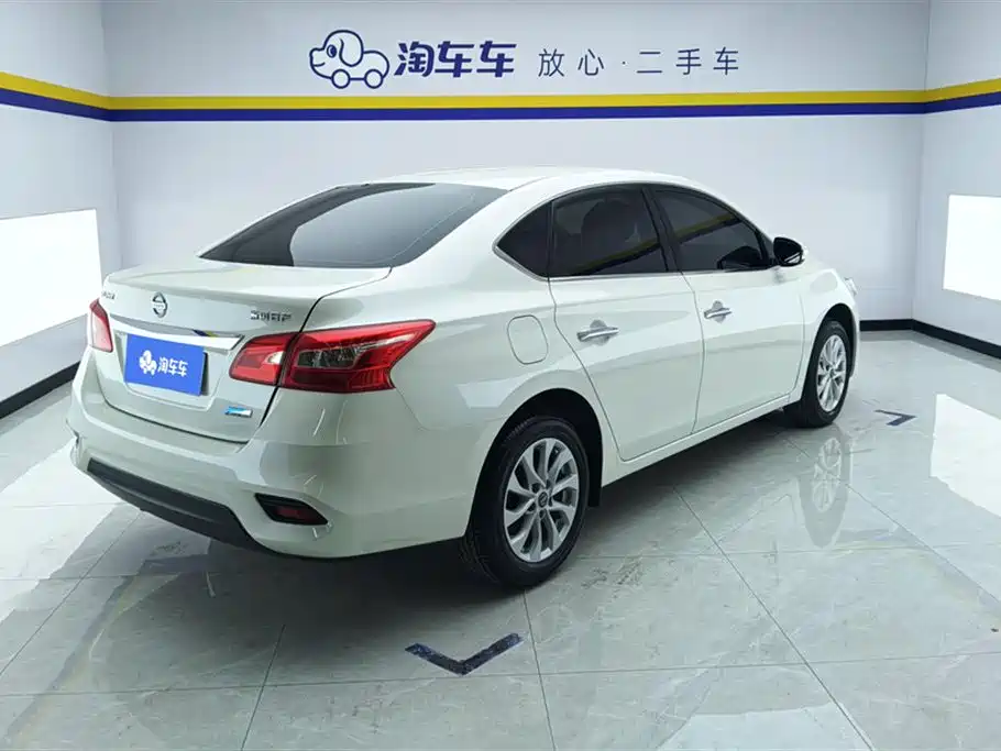 Sylphy 1.6 XV CVT Smart Enjoyment