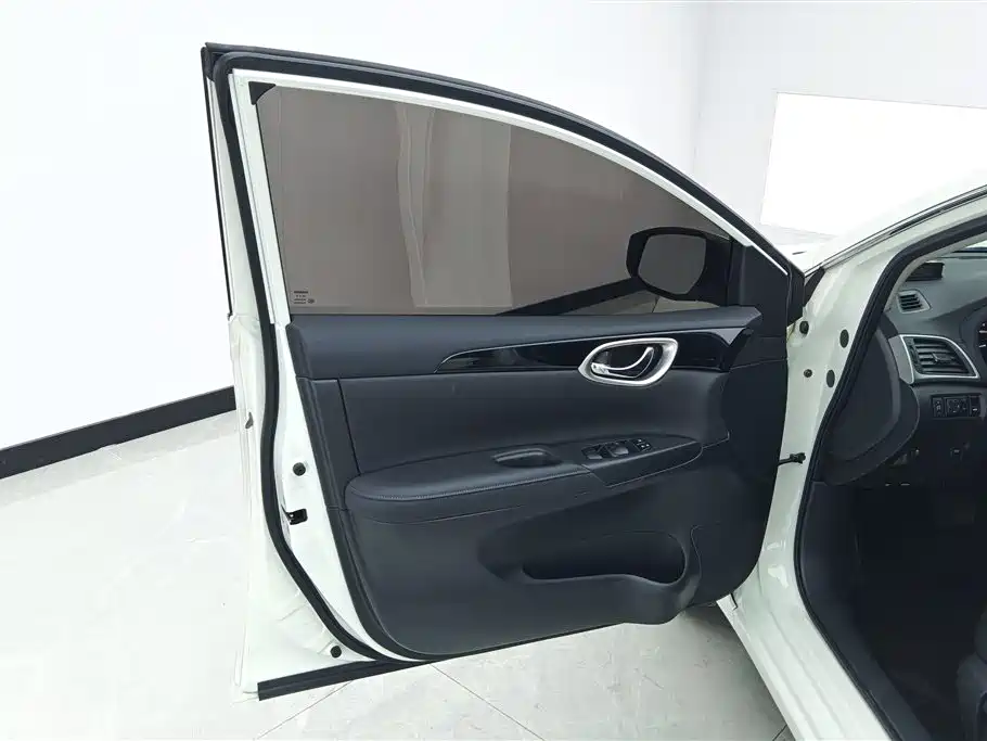 Sylphy 1.6 XV CVT Smart Enjoyment
