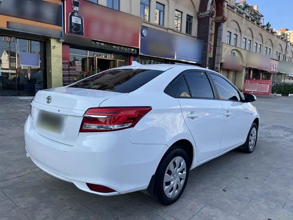 Vios 1.5 L CVT Creation