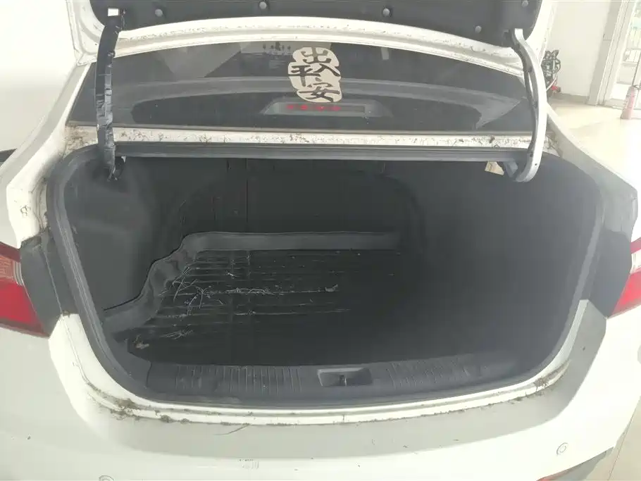Yuexiang V7 1.6 L Manual Pleasure CN-IV