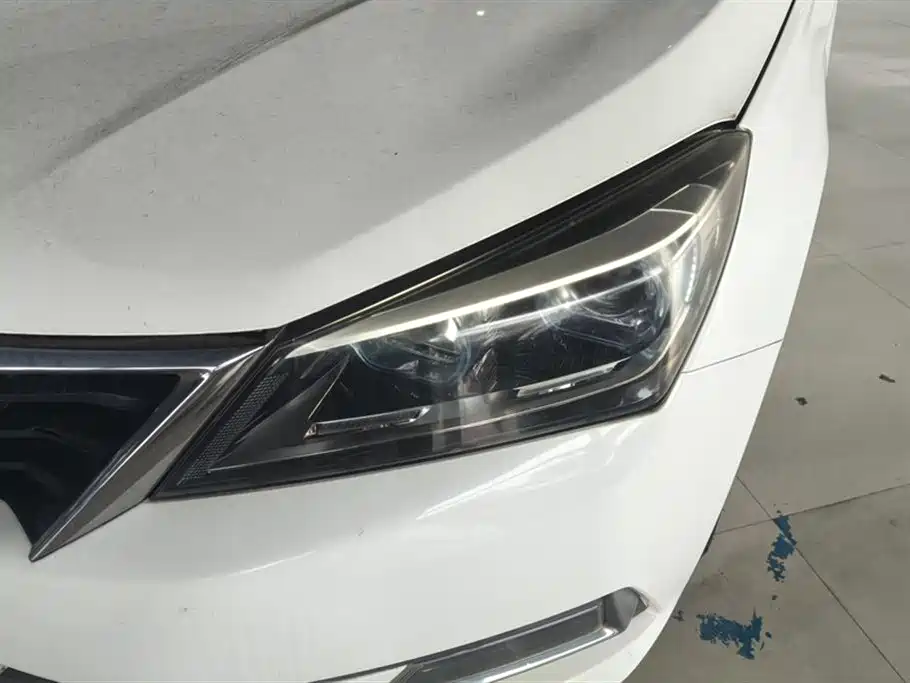 Yuexiang V7 1.6 L Manual Pleasure CN-IV