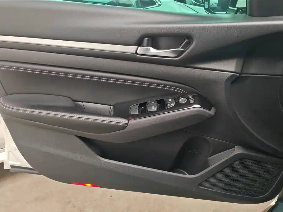 Teana 2.0 L XL Comfort
