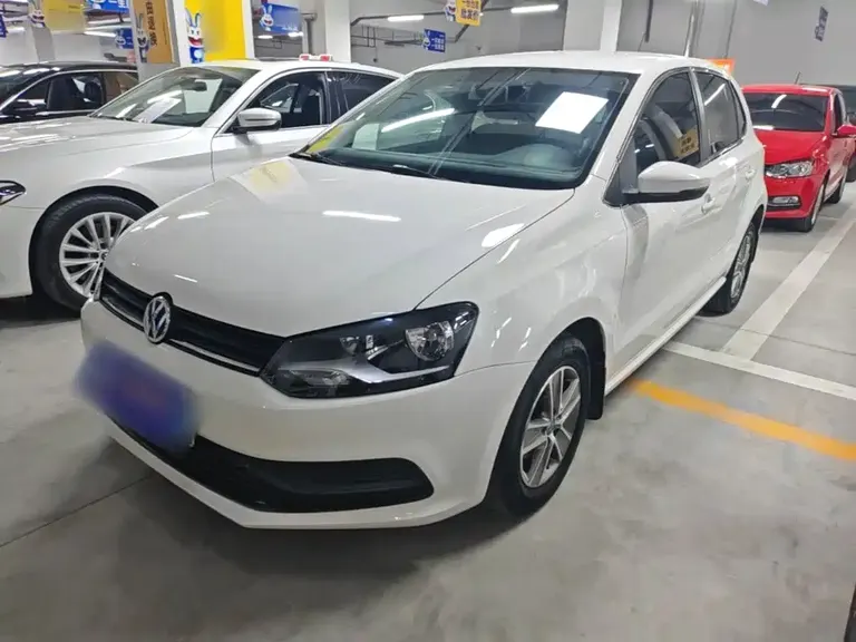 Volkswagen Polo 1.4 L Manual Style