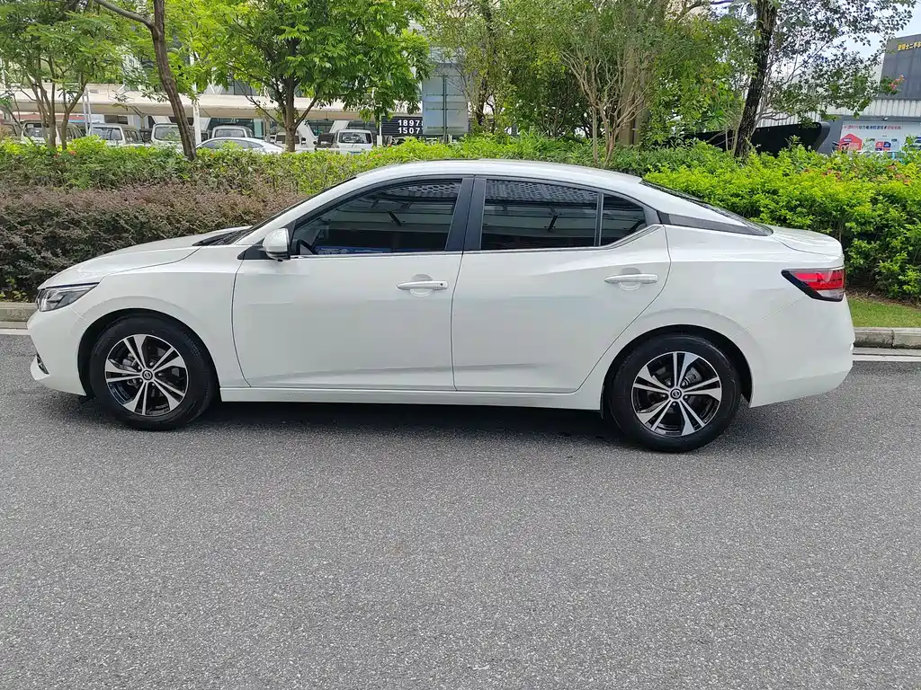 Sylphy 1.6 L XL CVT Joy