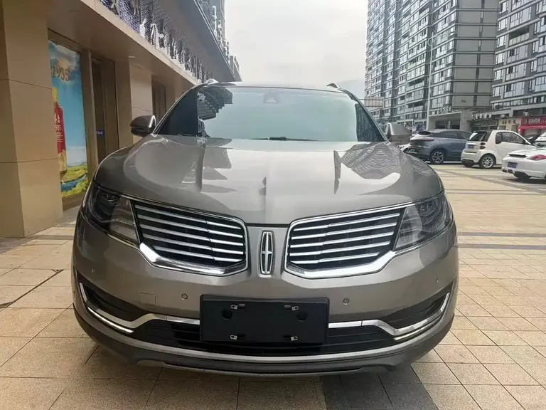 Lincoln MKX 2.7 T 4 WD Honor Shine