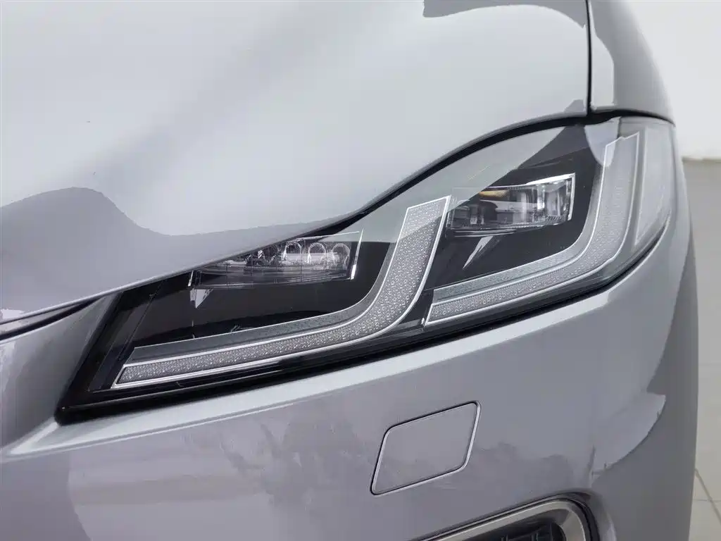 Jaguar F-PACE 340 PS R-Dynamic SE
