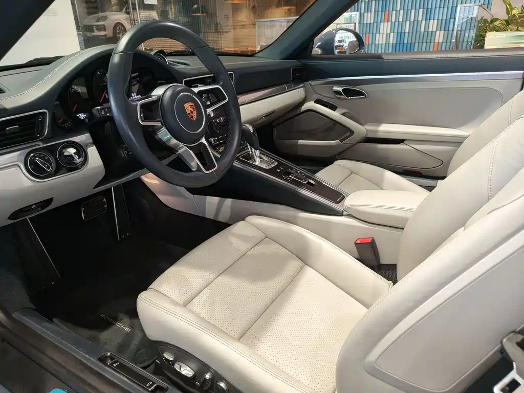 Porsche 911 Targa 4 3.0 T