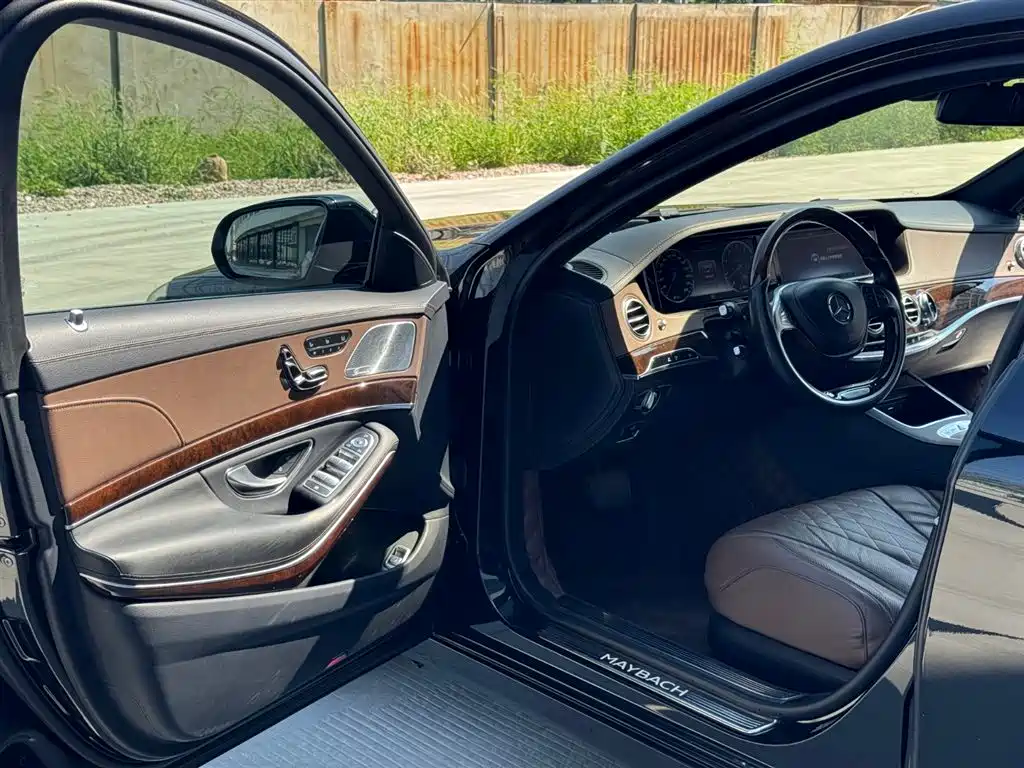 Maybach S-Class S 400 4 MATIC