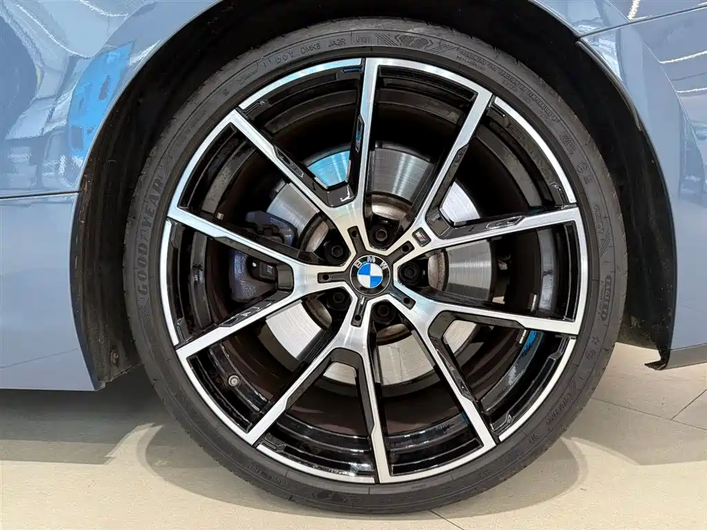 BMW 8 Series 840 i 2-door Coupe M Sport Package