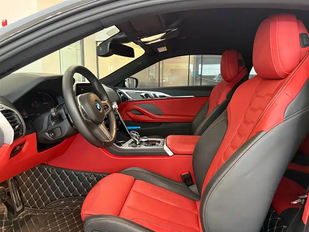 BMW 8 Series 840 i 2-door Coupe M Sport Package