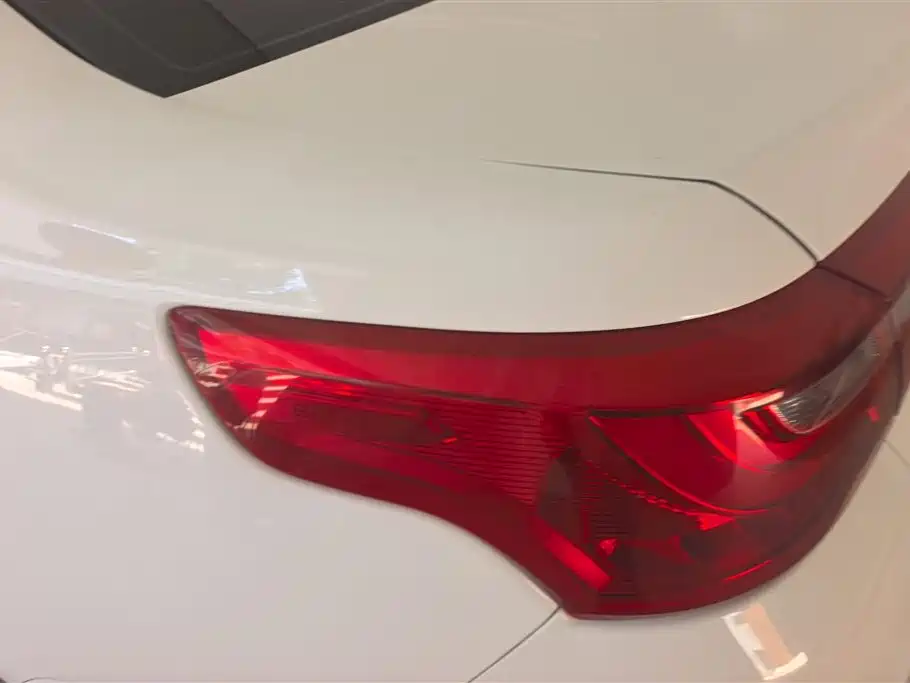 Vision 1.5 L Manual Asian Games