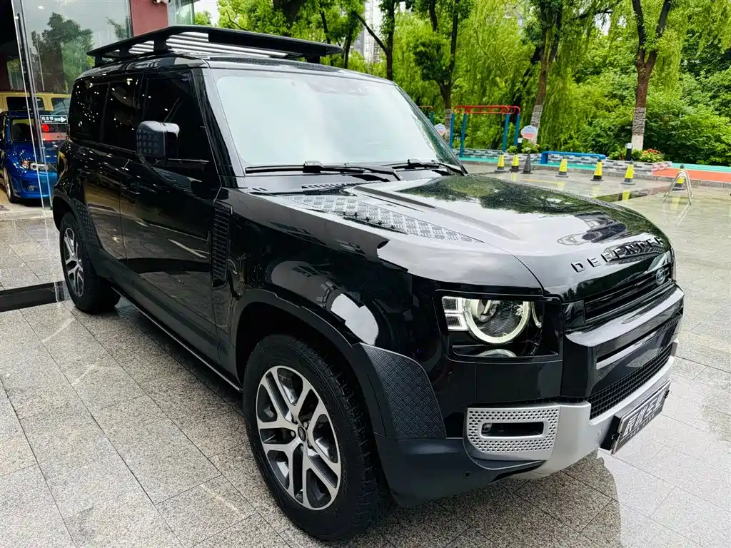 Land Rover Defender 110 3.0 T P400 Dark Special Edition