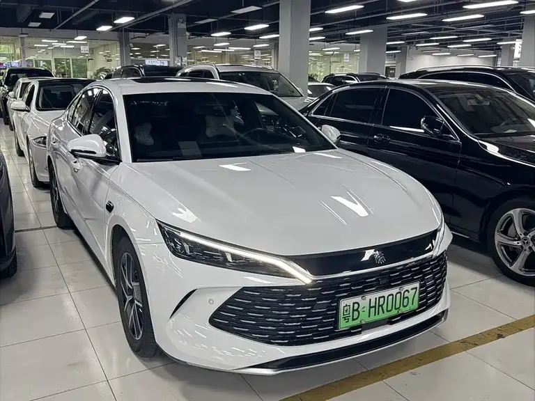 BYD Qin L DM-i Smart Drive 80 KM Transcend