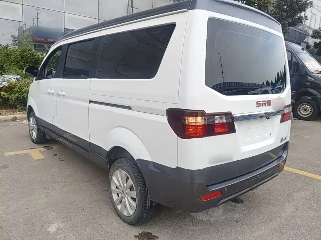 Jin Haishi M Classic 金海狮M经典 2023款 1.5 L 旅行狮客车 5/6/7座