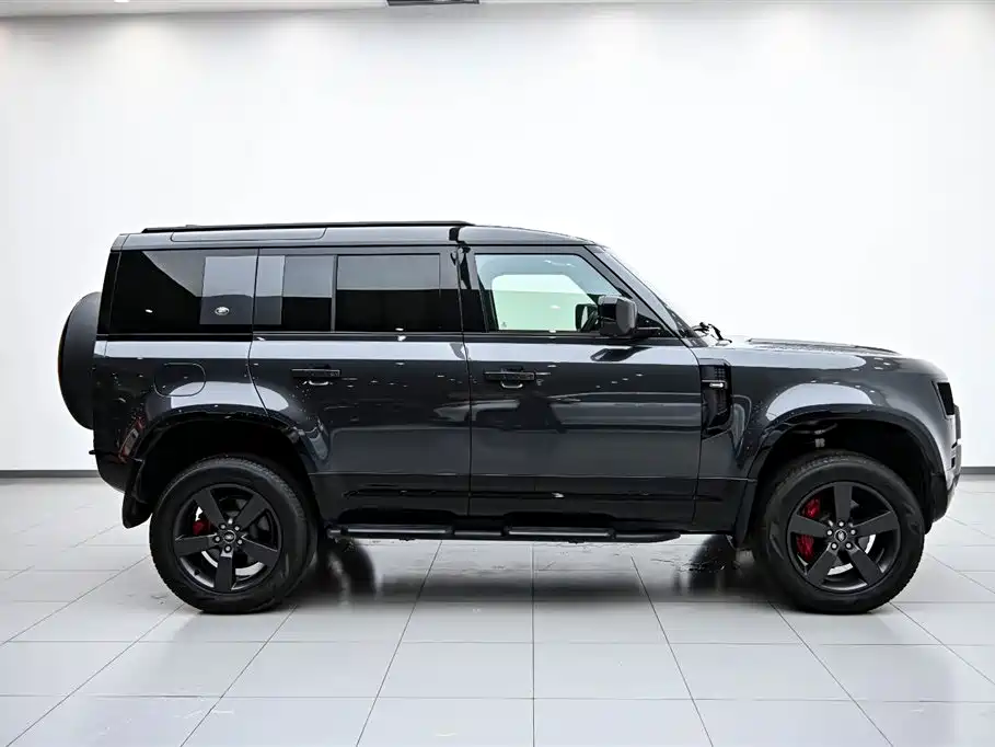 Land Rover Defender 110 3.0 T P400 X-DYNAMIC HSE