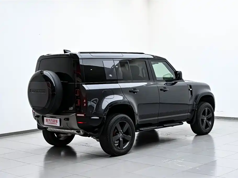 Land Rover Defender 110 3.0 T P400 X-DYNAMIC HSE