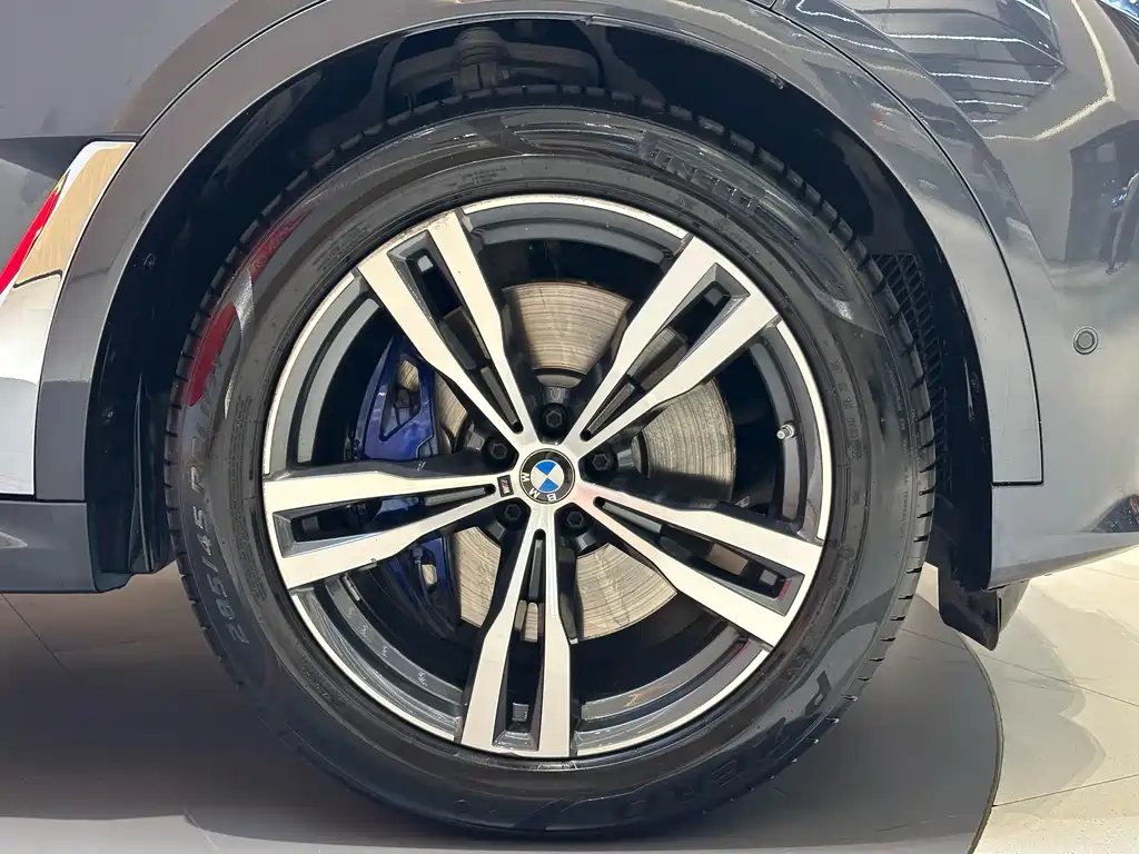 BMW X7 xDrive40 i Premium M Sport Package