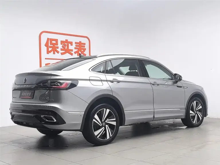 Volkswagen Tiguan X 330 TSI 2 WD Flagship