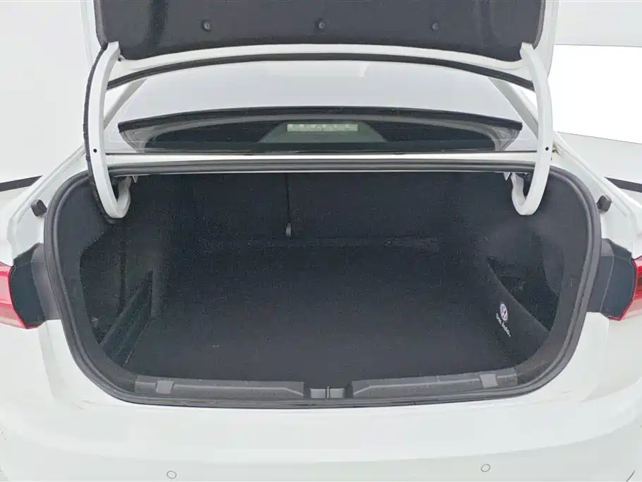 Bora 1.5 L Auto Comfort