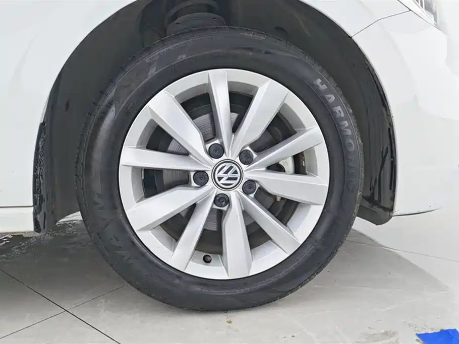 Bora 1.5 L Auto Comfort