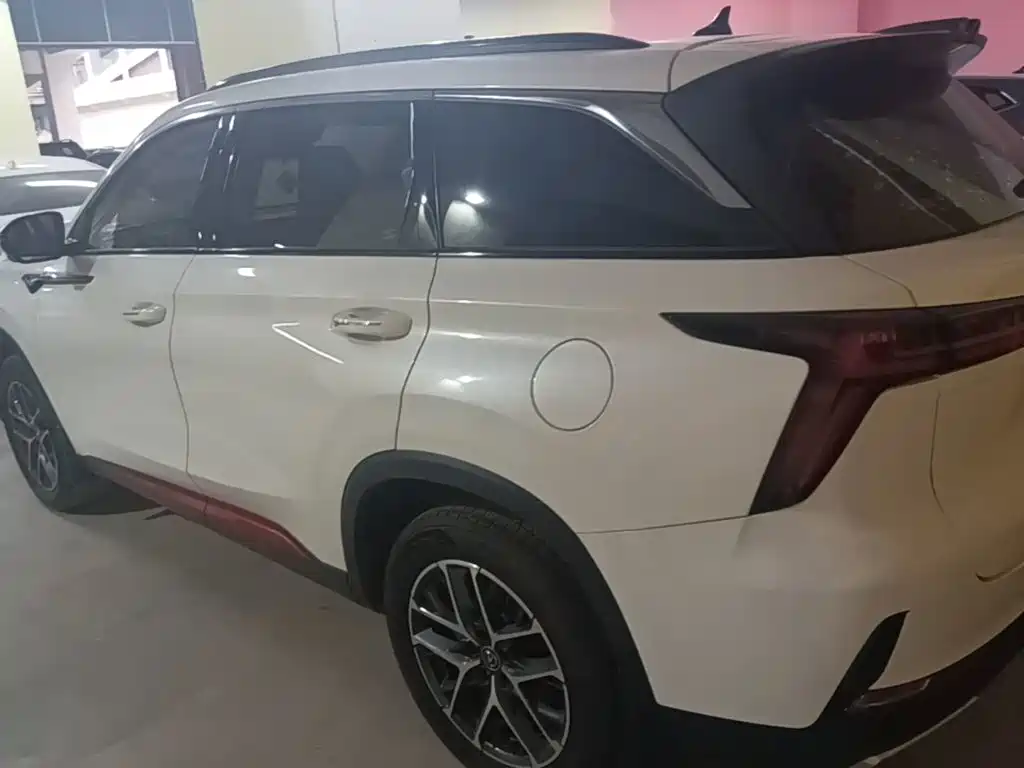 Changan CS75 PLUS 2 nd Gen 1.5 T Auto Distinguished