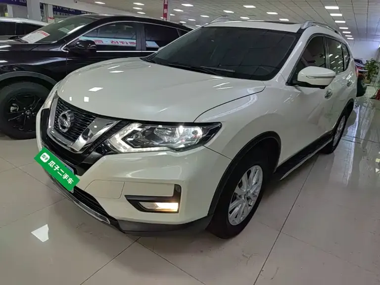 Nissan X-Trail 2.0 L CVT Connected Comfort 2 WD