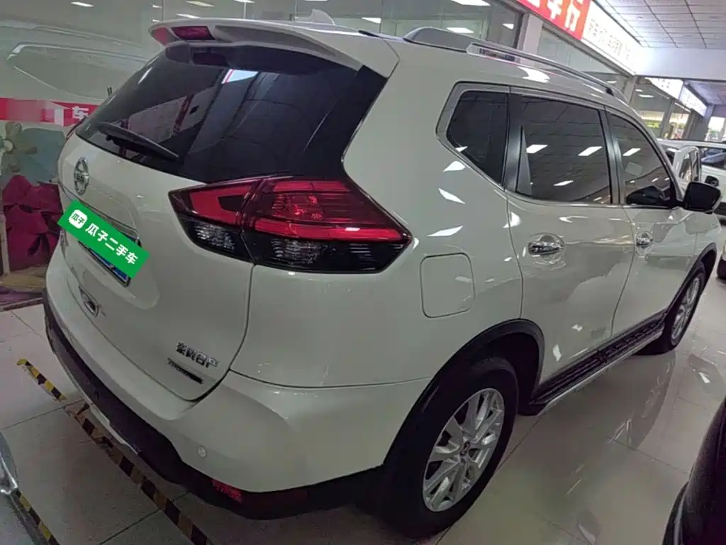 X-Trail 2.0 L CVT Connected Comfort 2 WD