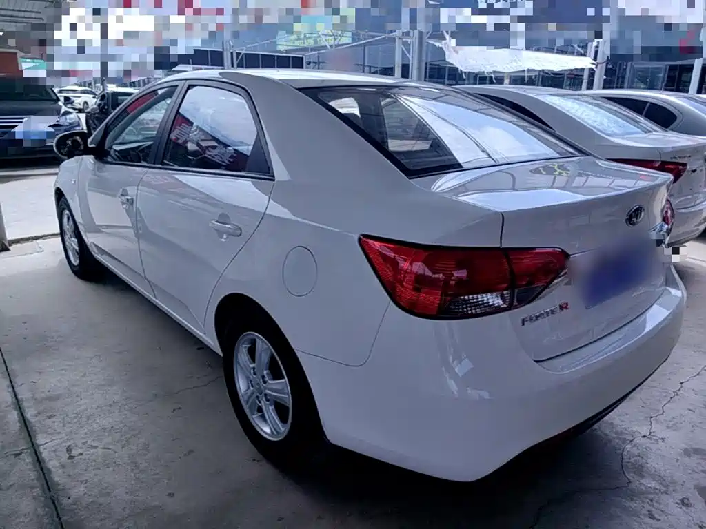 Forte 1.6 L AT GL