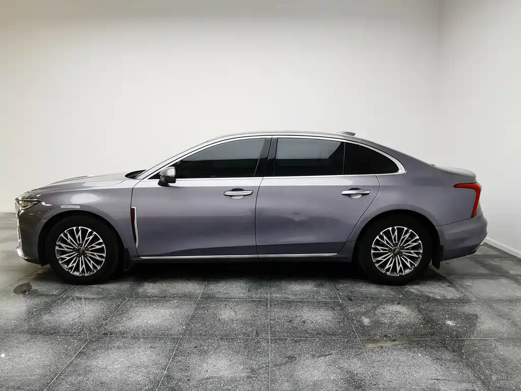 Hongqi H5 1.5 T DCT Connected Flagship Charm