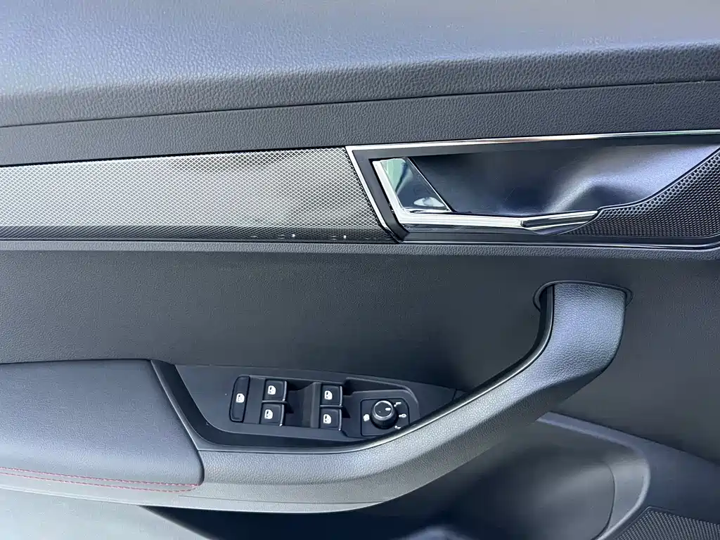 Karoq TSI280 Premium