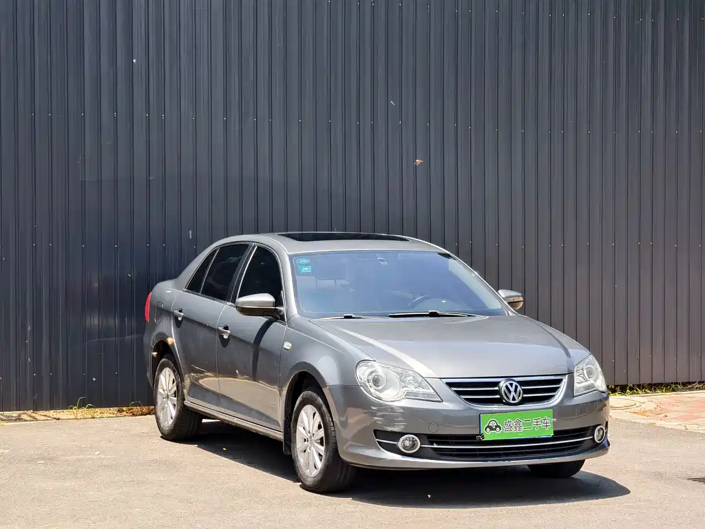 Bora 1.6 L Auto Comfort
